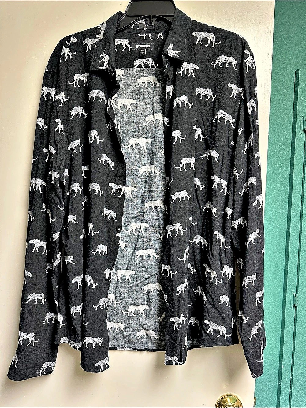 Express Animal Print Button Down in Black & White Size Large